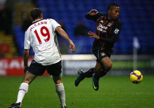 詹姆斯经纪公司有意将骑士队德安德烈·亨特，交易至湖人或黄蜂