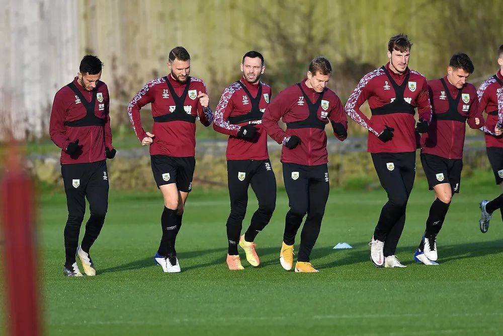 贡萨洛戴帽罗德里戈2助攻 皇马5-1贝蒂斯